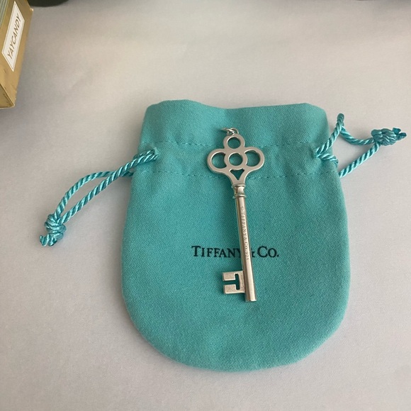 Tiffany & Co. Crown Key - Picture 4 of 5